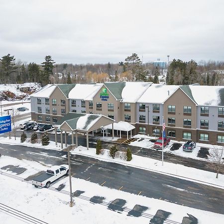 Holiday Inn Express & Suites Marquette, An Ihg Hotel Esterno foto