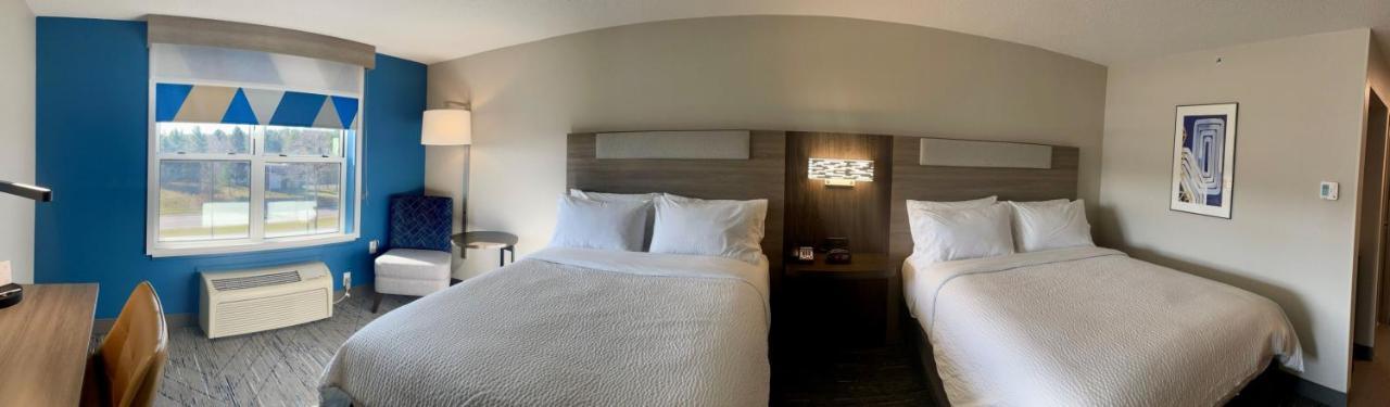 Holiday Inn Express & Suites Marquette, An Ihg Hotel Esterno foto