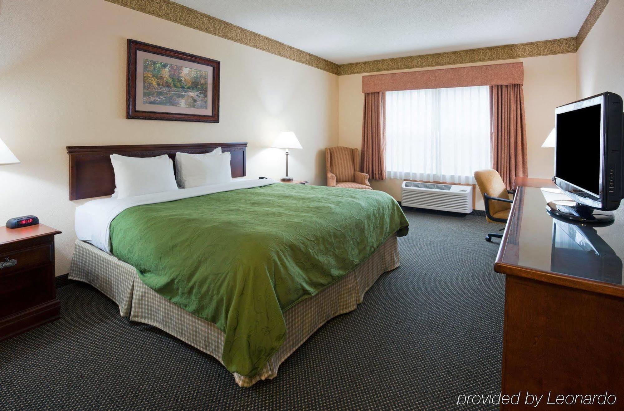 Holiday Inn Express & Suites Marquette, An Ihg Hotel Esterno foto