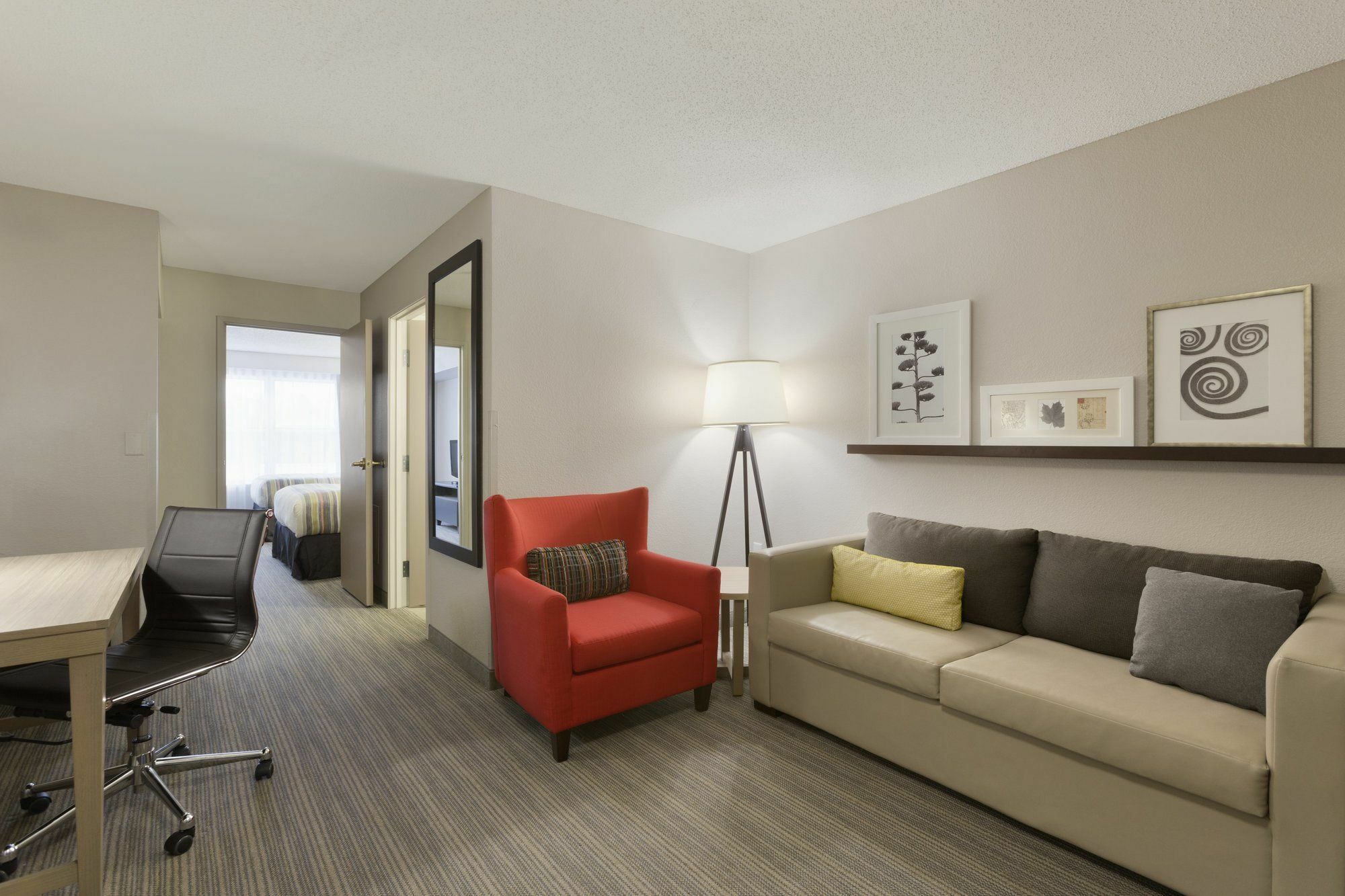 Holiday Inn Express & Suites Marquette By Ihg Esterno foto