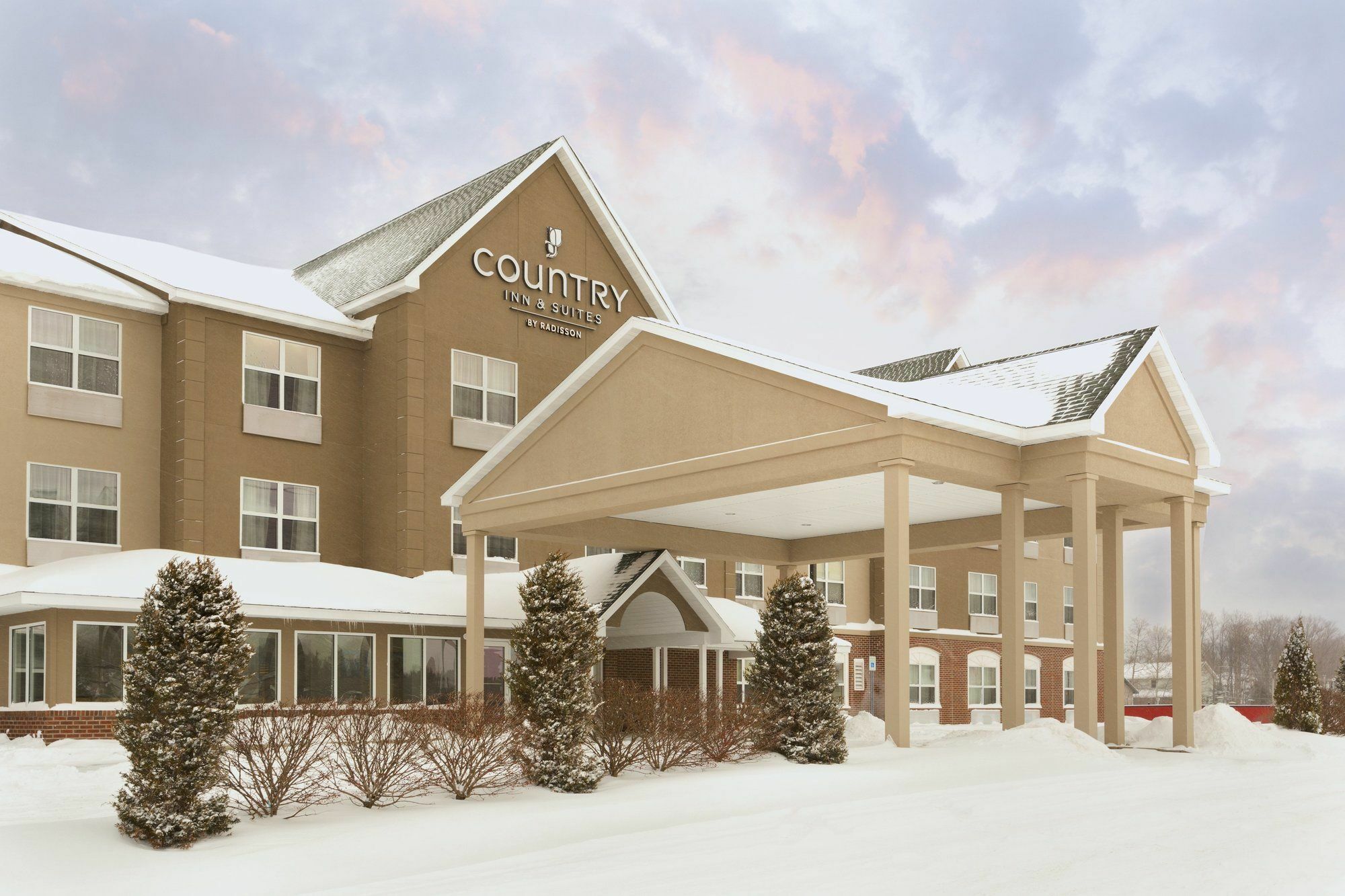 Holiday Inn Express & Suites Marquette, An Ihg Hotel Esterno foto