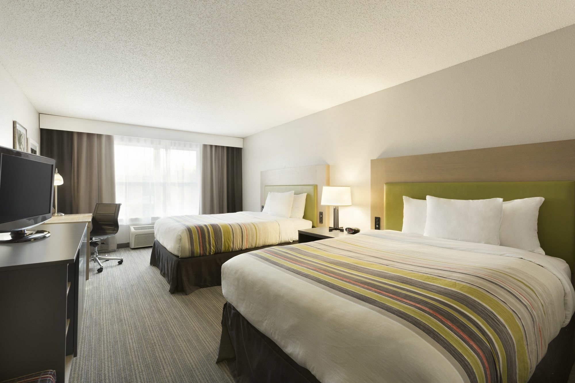 Holiday Inn Express & Suites Marquette, An Ihg Hotel Esterno foto